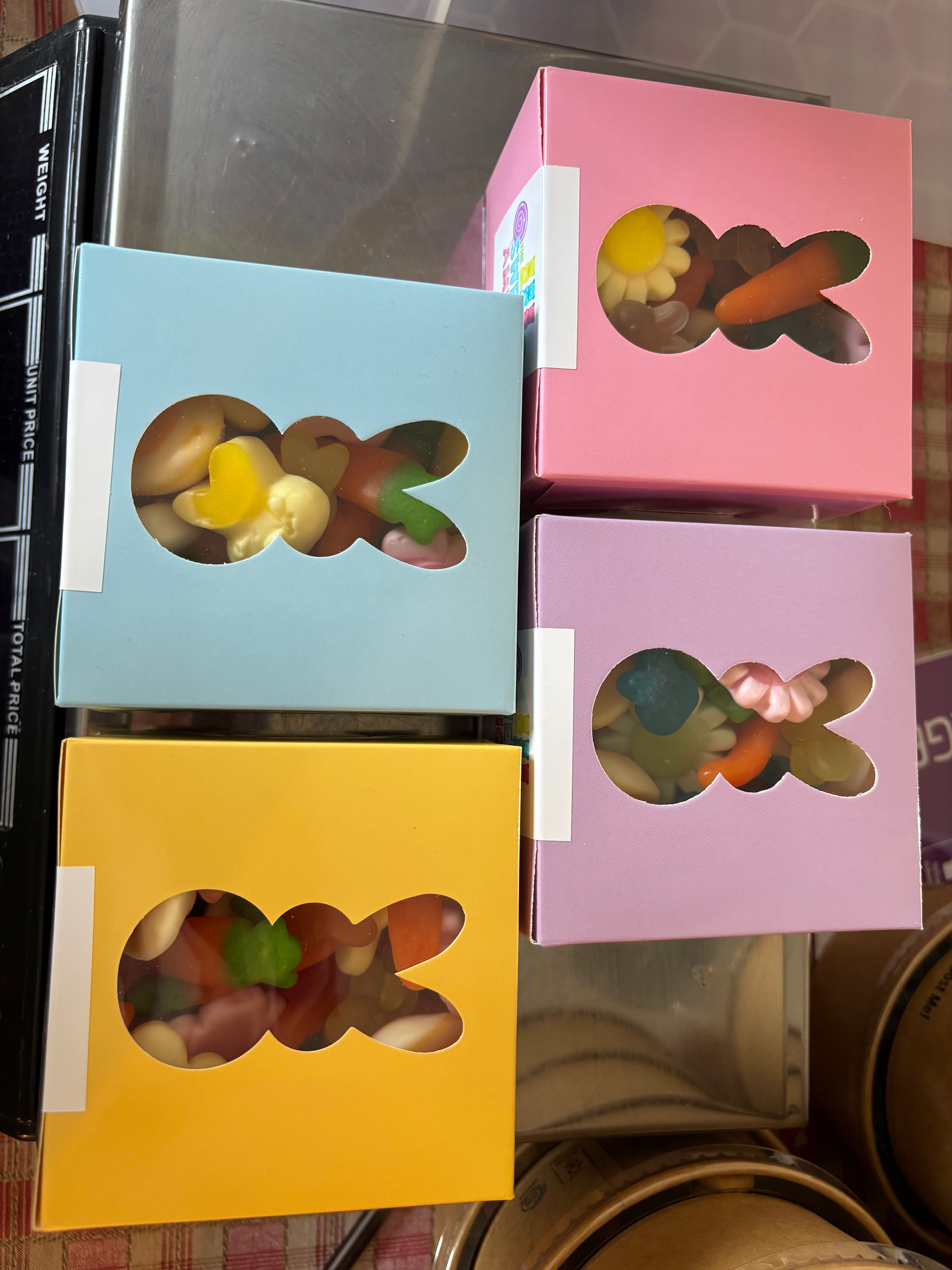 350g Easter pick and mix mini box