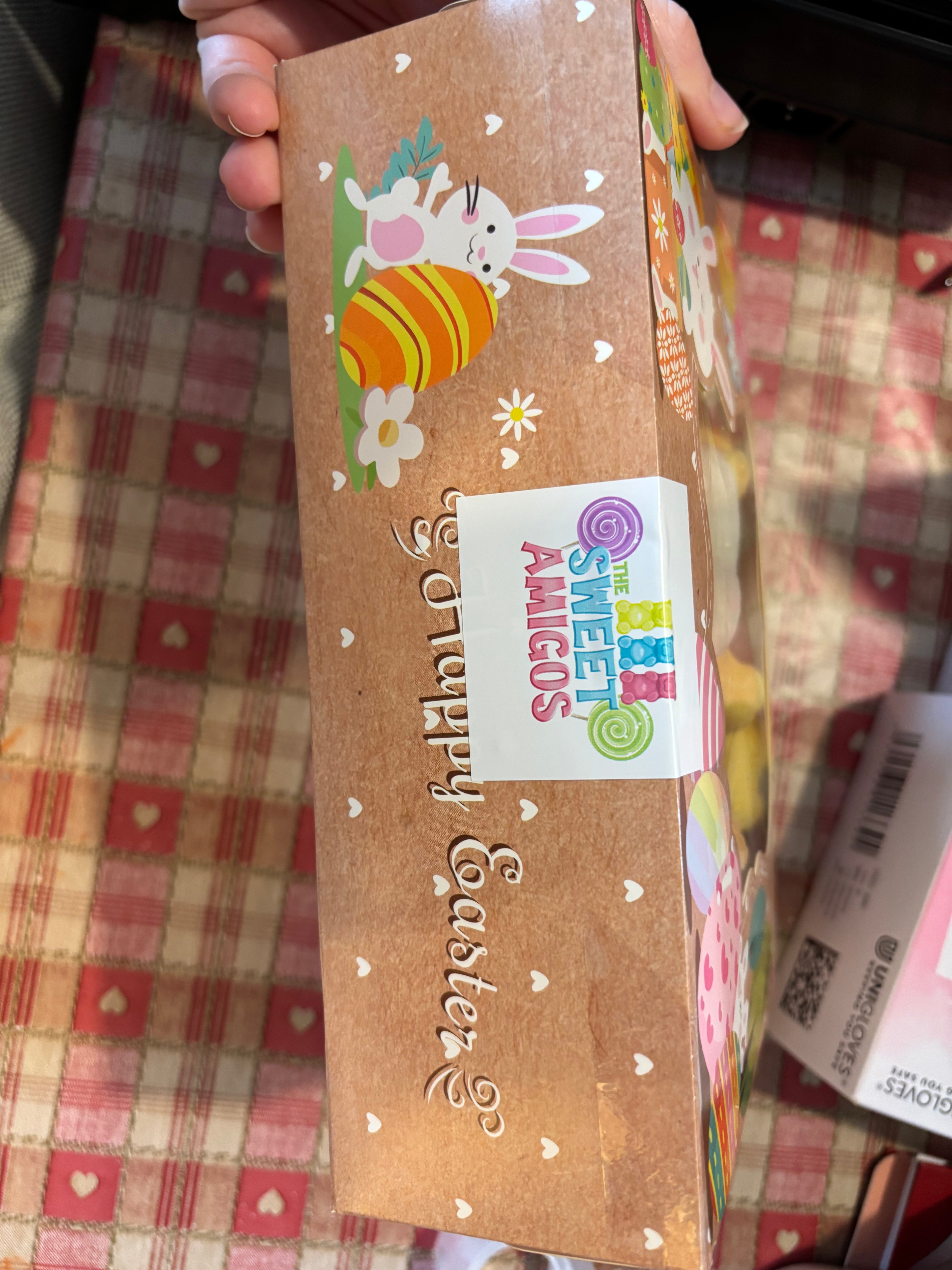 1KG Easter pick and mix box